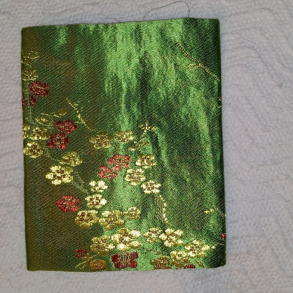 silk Wallet - Picture 5 of 8